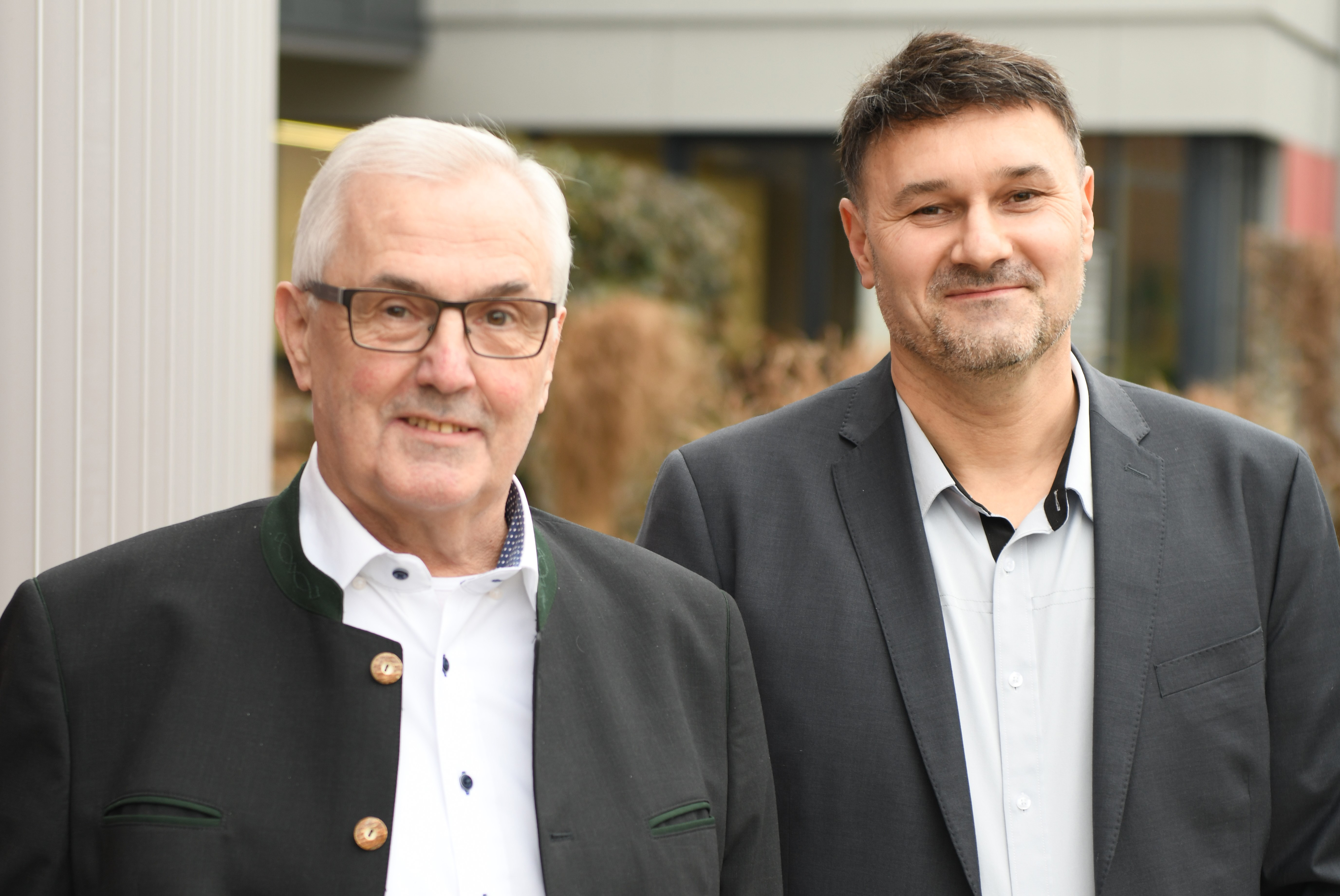 Wolfgang Hausner (left) and Josef Adam, Managing Director of SITLog (26th place)
