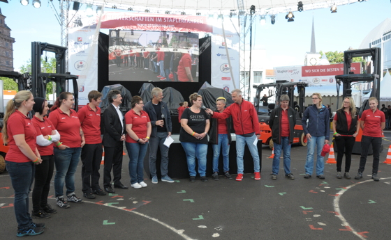 German championship for female forklift drivers German championship for female forklift drivers