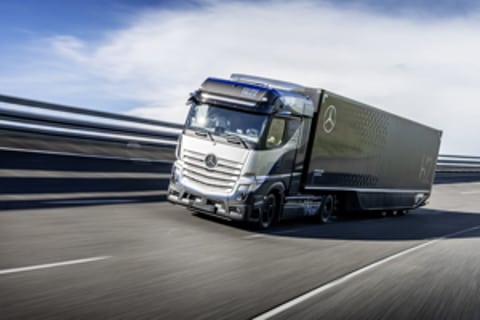 Daimler Trucks intensively tests its fuel cell trucks Daimler Trucks intensively tests its fuel cell trucks